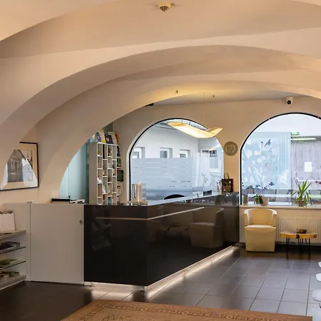 Hotel Kaiser Von Oesterreich, Historik- Und Thermalhotel 4*