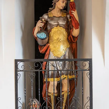 Kaiser Von Oesterreich, Historik- Und Thermalhotel 4*