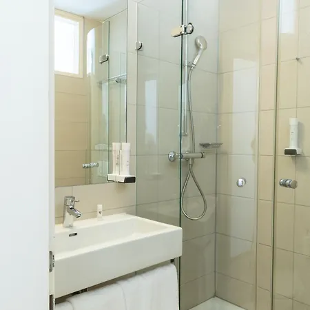 Kaiser Von Oesterreich, Historik- Und Thermalhotel