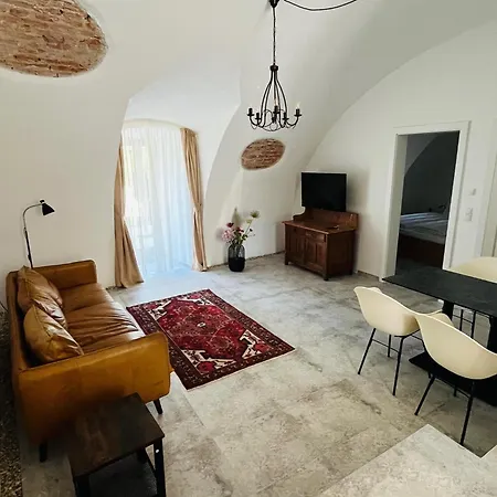 Hotel Kaiser Von Oesterreich, Historik- Und Thermalhotel