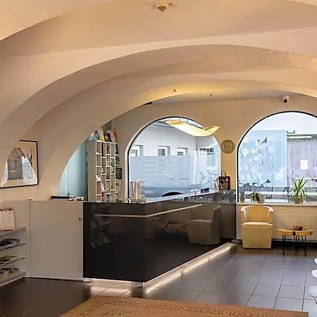 Kaiser Von Oesterreich, Historik- Und Thermalhotel Бад-Радкерсбург
