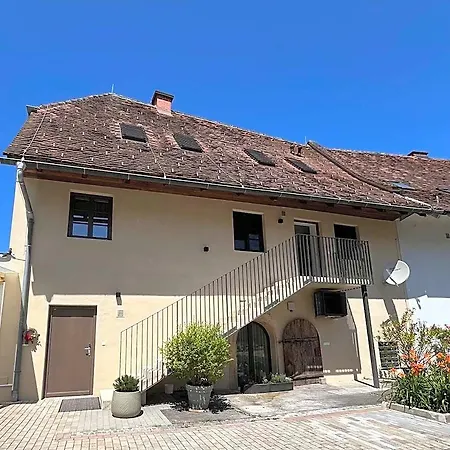 Kaiser Von Oesterreich, Historik- Und Thermalhotel Бад-Радкерсбург