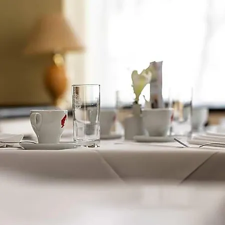 Отель Kaiser Von Oesterreich, Historik- Und Thermalhotel 4*