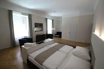 Отель Kaiser Von Oesterreich, Historik- Und Thermalhotel 4*