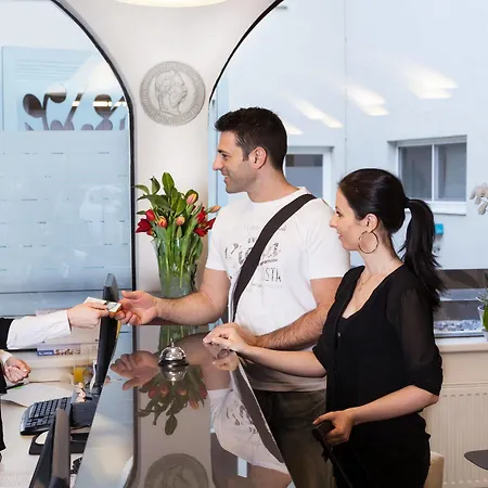 Kaiser Von Oesterreich, Historik- Und Thermalhotel Hotel 4*