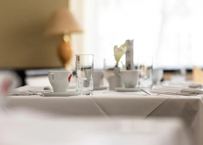 Kaiser Von österreich, Historik- Und Thermalhotel Hotel