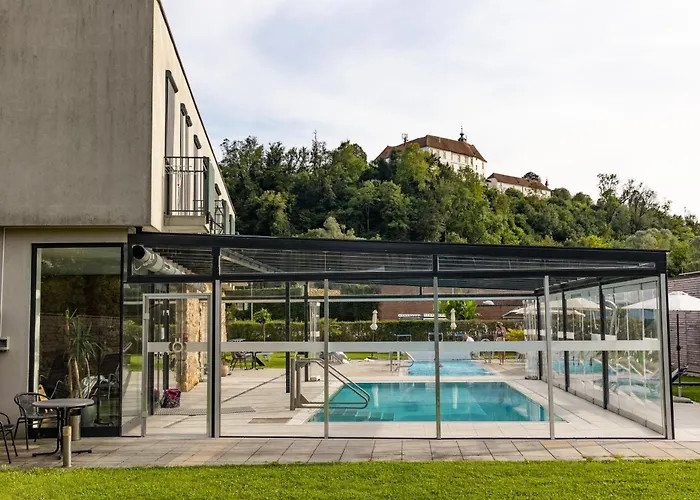 Hotel Kaiser Von Oesterreich, Historik- Und Thermalhotel 4*