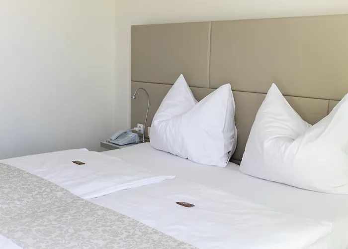 Kaiser Von Oesterreich, Historik- Und Thermalhotel Hotel