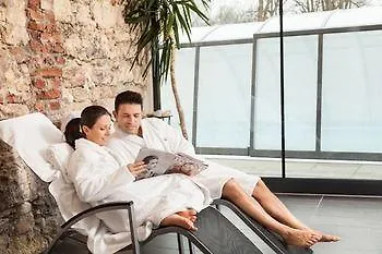 Hotel Kaiser Von österreich, Historik- Und Thermalhotel